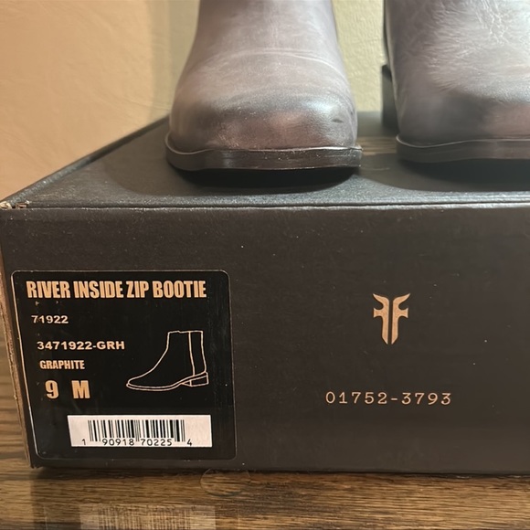 Frye boots - Picture 7 of 7